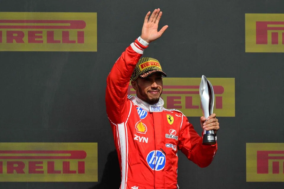 Lewis Hamilton kembali menemui prestasi terbaiknya bersama Ferrari pada usia 41 tahun dan kini menduduki tangga kedua kejuaraan.