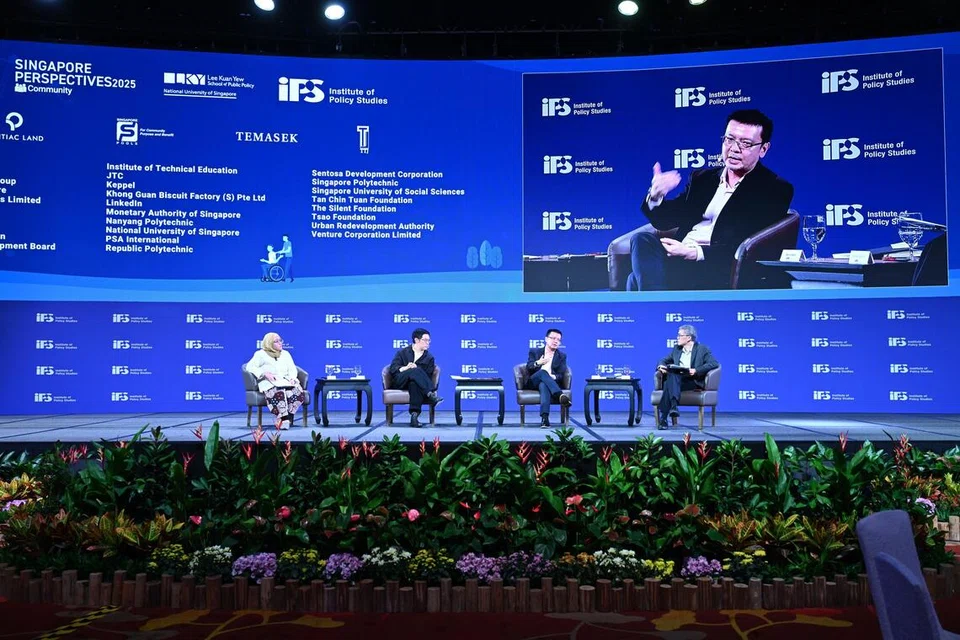 Pada 20 Januari, Cik Yulianna (kiri), merupakan seorang anggota panel di sesi dialog bertajuk ‘Masyarakat dan Tatanegara’ di Persidangan Perspektif Singapura 2025, anjuran badan pemikir Institut Pengajian Dasar (IPS).