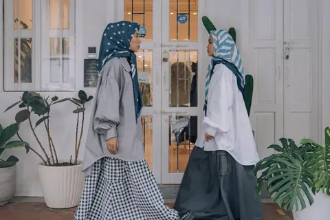 SELESA: Blaus dan skirt kembang labuh antara ciri unik fesyen Kaifiyyah.