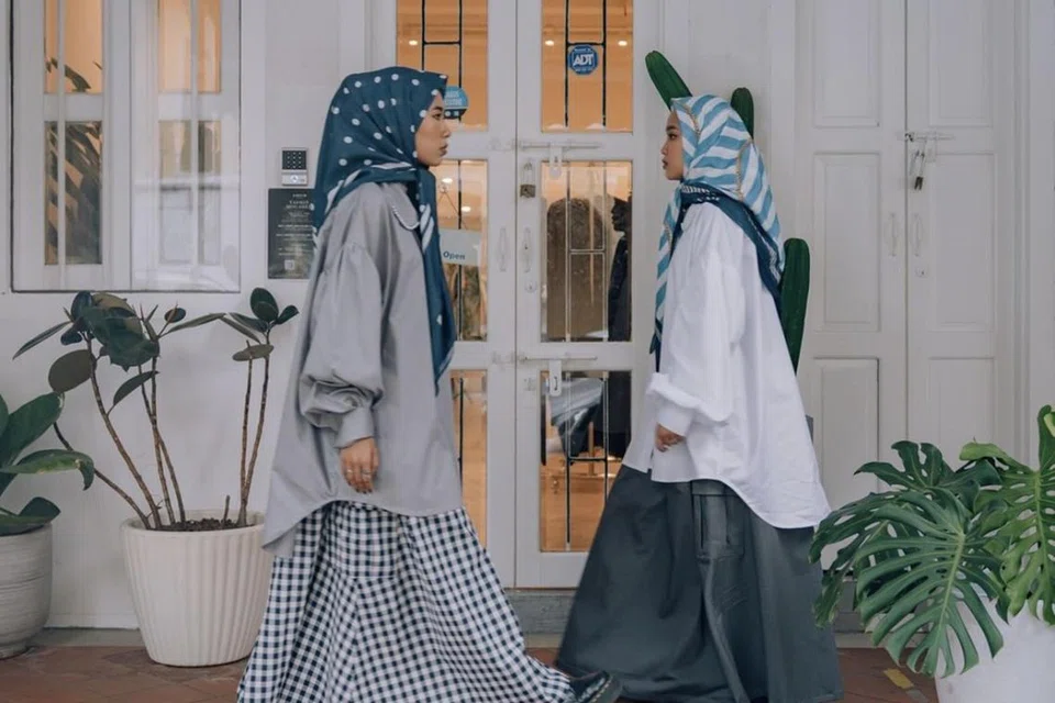 SELESA: Blaus dan skirt kembang labuh antara ciri unik fesyen Kaifiyyah.