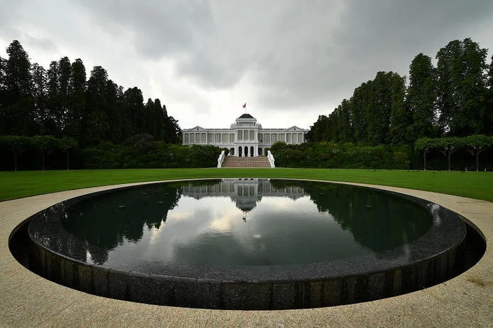 Pada 28 April, Istana mengumumkan bahawa ia membuka perkarangannya kepada orang ramai buat pertama kali sejak pandemik Covid-19 bermula.