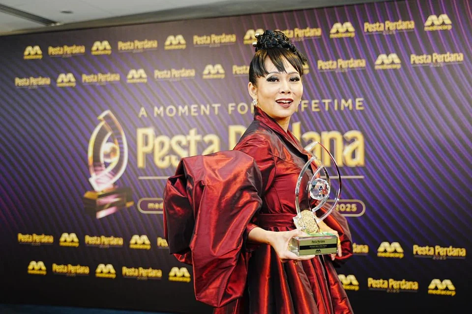 Penerbit dan pelakon, Wahyu Rahman, memenangi anugerah Personaliti Wanita Paling Popular, menandingi calon-calon lain seperti Daya AJ, Izyan Mellyna, Lydia Asyiqin dan Sofia Dendroff.