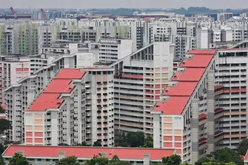 Anggaran awal yang dikeluarkan pada 1 Julai menunjukkan bahawa harga jualan semula Lembaga Perumahan dan Pembangunan (HDB) jatuh sebanyak 0.3 peratus pada suku kedua 2026.