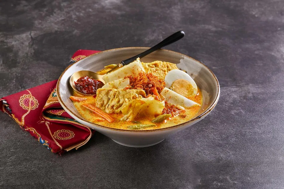 lontong, hjh maimumah