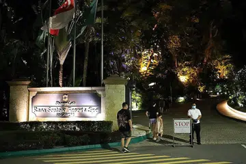 TEMPAT INAP: Lelaki pertama dari China yang diuji positif dijangkiti virus Wuhan telah menginap bersama rombongan 10 orang di Hotel Shangri-La Rasa Sentosa Resort and Spa di Singapura. - Foto BH oleh TIMOTHY DAVID