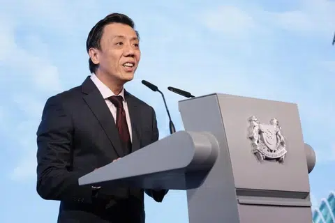Pemangku Menteri Pengangkutan, Encik Jeffrey Siow, Sidang Puncak Penerbangan Changi ketiga, menjelang Pertunjukan Udara Singapura 2026, masyarakat penerbangan antarabangsa perlu terus bekerjasama rapat