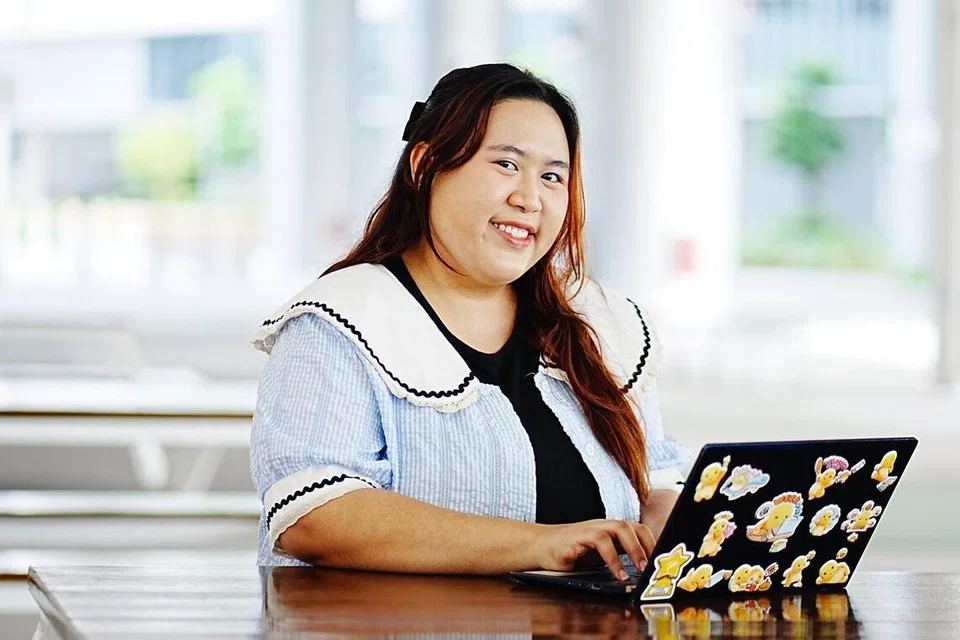 Cik Nur ‘Aliyah Mohamad Bahrom ialah antara lima pelajar Institut Teknologi Singapura (SIT) yang mendekati dan membantu masyarakat Filipina berkenaan amalan hidup sihat.