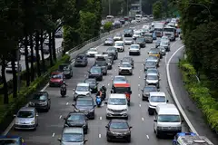 LTA, Harga Sijil Hak Milik Kenderaan (COE) bagi kereta lebih besar turun  8.8 peratus, $110,890, premium merosot bagi semua kategori