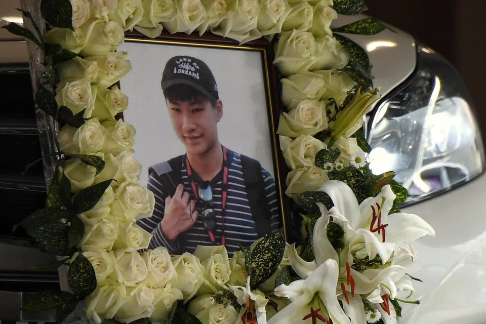 KEMALANGAN PADA PARAS TINGGI: Jethro Puah Xin Yang meninggal dunia selepas tergelincir dan tergantung dari abah-abah keselamatannya di udara, semasa melakukan satu kegiatan paras tinggi di Pusat Sukan Kembara Safra di Yishun. 