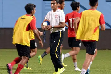 KELEBIHAN DIAKUI: Kadir Yahaya memiliki reputasi dalam kalangan masyarakat bola sepak setempat sebagai jurulatih yang mempunyai ‘sentuhan emas’ dalam membangunkan pemain muda. 