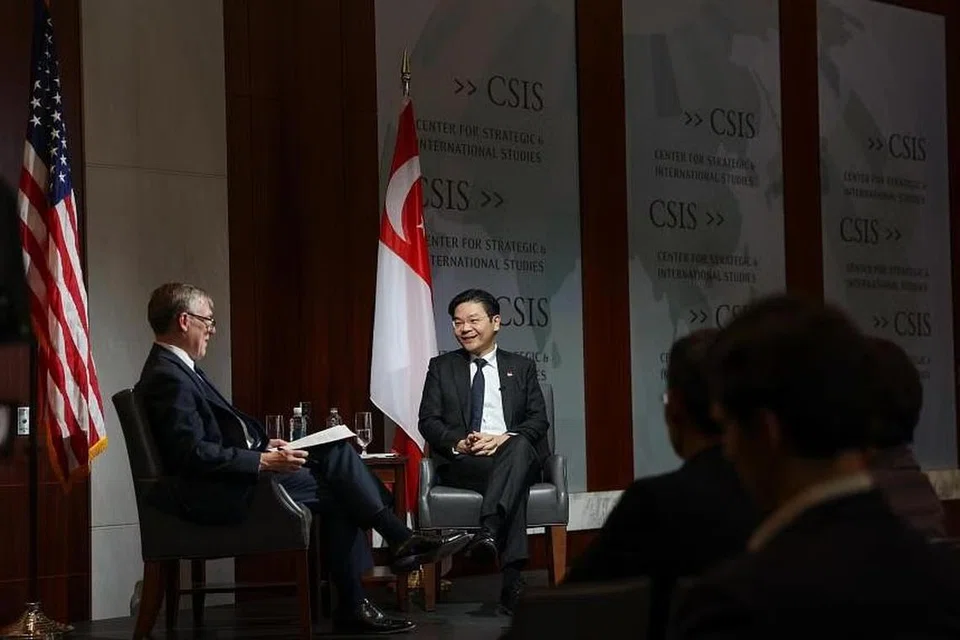 PERKUKUH HUBUNGAN: Encik Lawrence Wong (kanan), berucap di dialog yang diadakan di Pusat Kajian Strategik dan Antarabangsa di Washington.