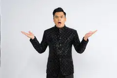 Pementasan ‘My Name is (Not) Khan’, yang dijayakan Hafidz Abdul Rahman, merupakan monolog yang mengisahkan tentang jejaka bernama Harith, yang sangat kemaruk dengan filem dan lagu Hindustan.