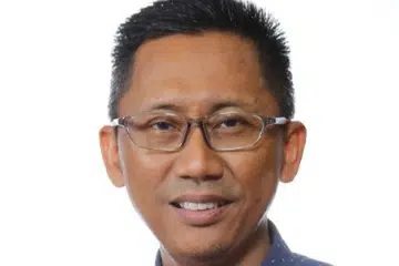 Cikgu Sazali Sahri kini bertugas sebagai Guru Kanan (Bahasa Melayu) di Institusi Raffles sejak 2020. Beliau merupakan penerima Anugerah Guru Arif Budiman (Agab) 2008. Beliau juga merupakan Pengerusi kepada Kumpulan Kerja Agab.