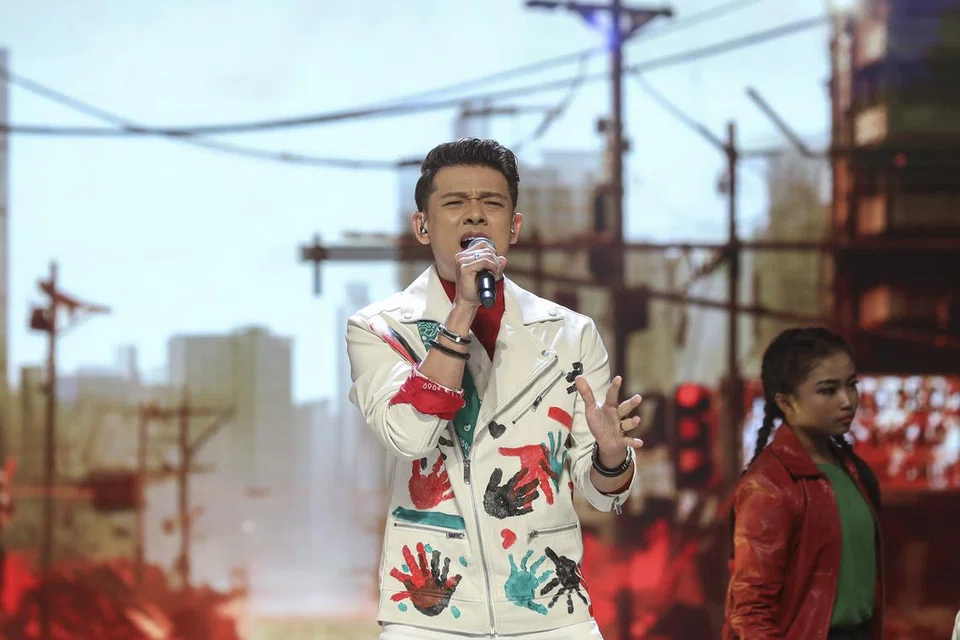 PEMILIHAN LAGU MENGHAMBAT: Antara komen warganet mengenai persembahan Hady Mirza termasuk pemilihan lagu yang kurang menepati warna vokalnya.