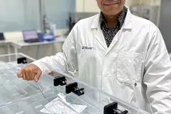 KEKAL POSITIF: Kerana etika kerja yang baik dan sikapnya yang positif, Encik Amirul Haqiem Mohamed Noor telah ditawarkan pekerjaan tetap di syarikat Oliver Healthcare Packaging Asia, di mana beliau menjalankan Program Pelatih SGUnited. - Foto WORKFORCE SINGAPORE