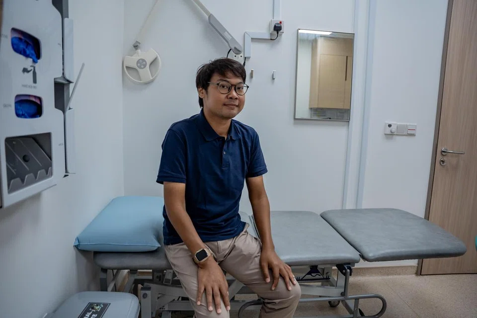 KEKAL POSITIF: Encik Muhammad Sufian Rahim, 33 tahun, merupakan antara pesakit kencing manis yang mendapatkan pembedahan melalui khidmat Diabetic Limb Salvage (DLS) yang ditawarkan Hospital Besar Sengkang (SKH). 