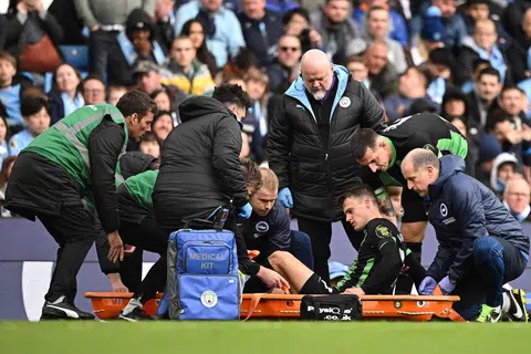 KEADAAN MEMBIMBANGKAN: Jumlah kecederaan yang melanda para pemain EPL dalam tiga bulan pertama musim ini boleh dikatakan membimbangkan, setelah ia mencapai tahap rekod. 