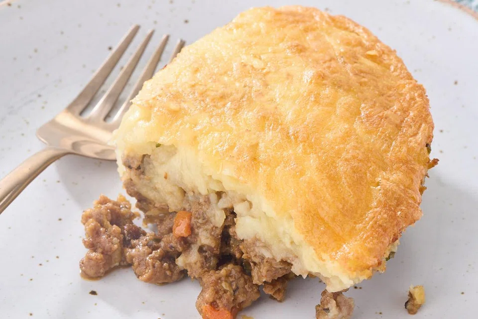 Hidangan ‘Classic Lamb Shepherd’s Pie’ enak dinikmati semua peringkat umur.