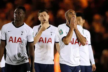 SALAH SENDIRI: Selepas persembahan hambar dalam pembukaan musim, dan kekalahan mengejut kepada pasukan liga keempat, Tottenham Hotspur perlu tunjukkan prestasi lebih baik menentang Sothampton. - Foto REUTERS