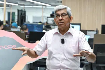 Penasihat AI Singapura, Profesor Yaacob Ibrahim, berkata adalah penting untuk merujuk kepada Mufti dan asatizah bertauliah dalam isu agama, dan jangan bergantung semata-mata kepada kecerdasan buatan (AI) dan teknologi.