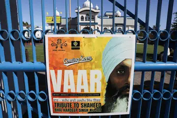 KETUA KUIL SIKH: Gambar Encik Hardeep Singh Nijjar pada sepanduk di luar Kuil Sikh Guru Nanak di Surrey, British Columbia, Canada. Encik Nijjar, yang merupakan presiden kuil itu, ditembak mati di dalam kenderaannya semasa meninggalkan tempat letak kereta kuil tersebut pada Jun. 