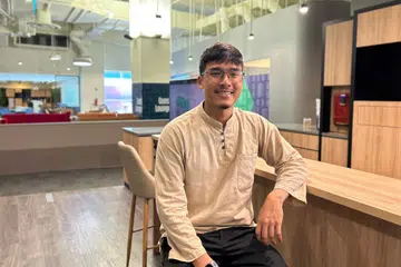 Siswazah Institut Teknologi Singapura (SIT) dalam bidang kejuruteraan awam, Encik Mohammad Zafir Mohammad Zahid, 25 tahun, ingin lebih mendekati dan membantu masyarakat berkeperluan khas di luar sempadan Singapura.