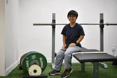 IMPIAN SEJAK KECIL MAHU KE PARALIMPIK: Aini menjadi warga Singapura pertama bersaing dalam angkat berat di Sukan Paralimpik Tokyo 2020. - Foto BH oleh ARIFFIN JAMAR