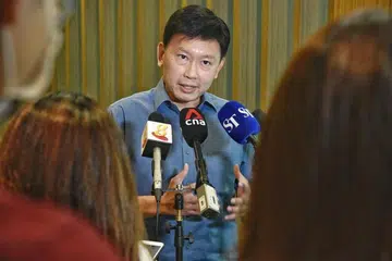 SERTAI GERAKAN BURUH: Encik Chee Hong Tat akan menjalankan tugas sebagai Timbalan Setiausaha Agung NTUC mulai 15 Mei menyusuli pengumuman rombakan Kabinet. - Foto FAIL