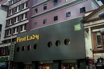 TINGGAL SATU: Satu-satunya gedung First Lady yang terletak di bangunan milik Second Chance Properties Ltd di Jalan Tuanku Abdul Rahman di KL akan dikekalkan. - Foto fail