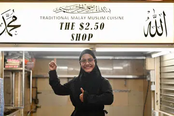 makanan percuma, The $2.50 Shop, kebajikan masyarakat