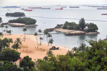 Pantai Siloso menduduki tempat ke-91 dalam senarai 100 pantai terbaik dunia.
