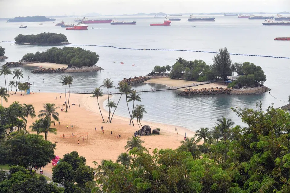 Pantai Siloso menduduki tempat ke-91 dalam senarai 100 pantai terbaik dunia.