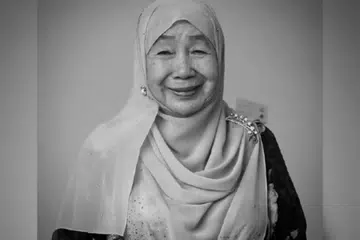 Puan Noor Aishah Mohammad, wanita pertama singapura