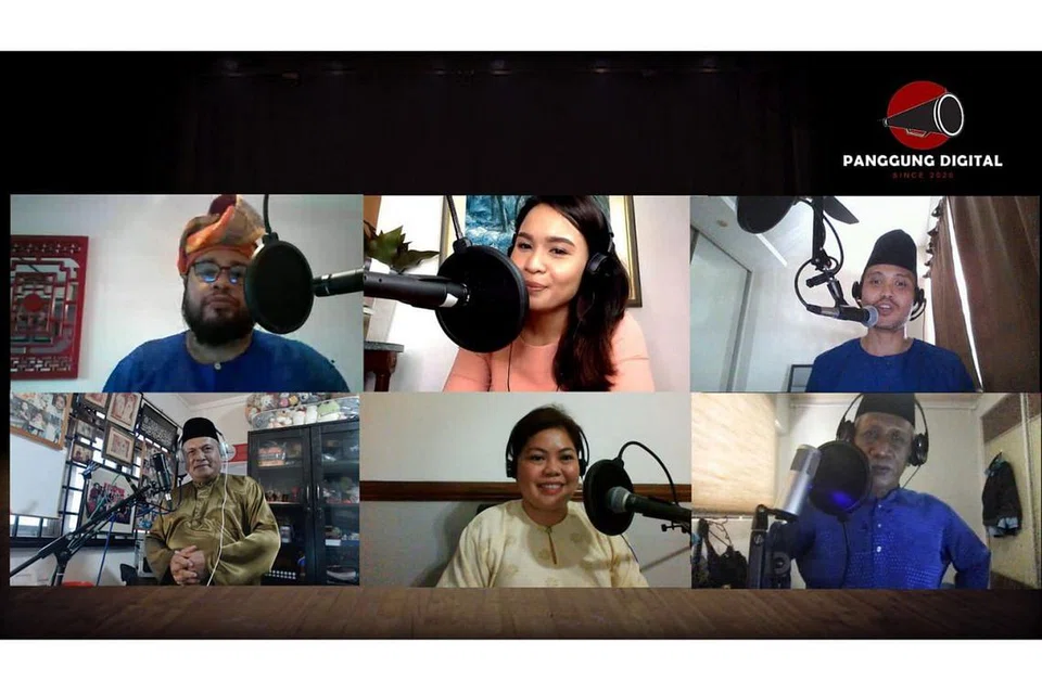 GABUNGAN SUARA LAMA DAN BARU: Panggung Digital merupakan usaha terkini penggiat seni seperti (dari kiri atas, mengikut putaran jam) Saiful Amri Ahmad Elahi, Farhana M Noor, Fir Rahman, Nadiputra, Dalifah Shahril dan M Saffri A Manaf mengetengahkan seni lakonan suara persis di radio dalam kaedah baru di YouTube. Seorang lagi penggerak projek itu adalah anak M Saffri, M Fadlin. - Foto ihsan SAIFUL AMRI AHMAD ELAHI