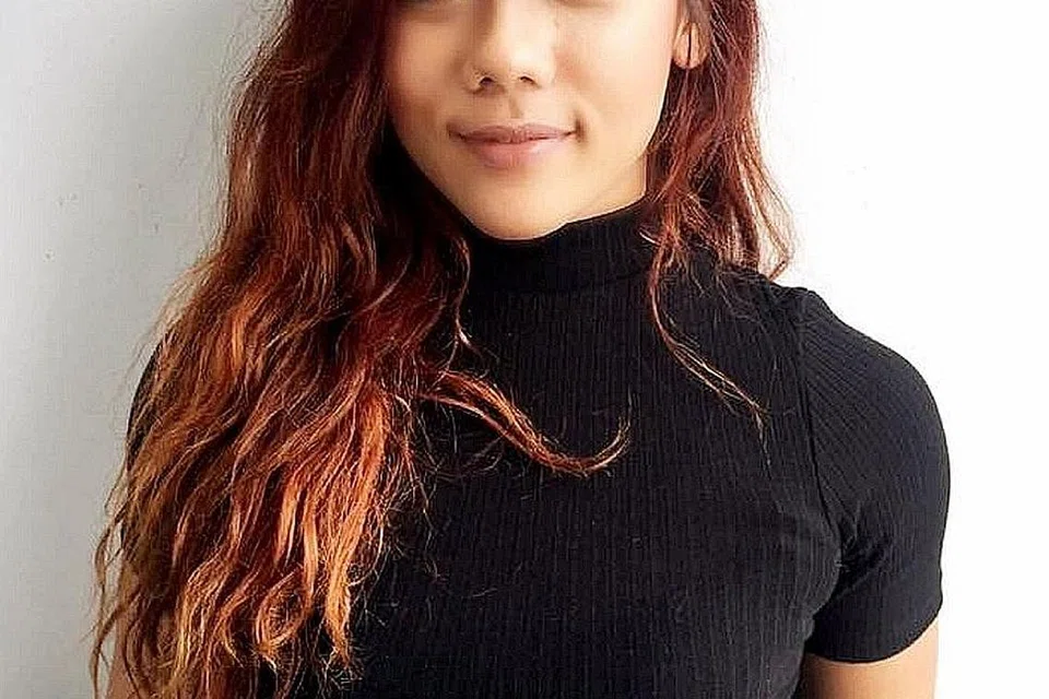 SUKAN BANTU DIRI: Cik Nur Insyirah Amir mampu angkat berat dan rasa keyakinan diri lebih tinggi. - Foto ihsan NUR INSYIRAH AMIR