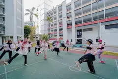 Kelas Zumba Group Kekal Sihat (GKS) yang diadakan secara mingguan di gelanggang badminton di Woodlands Drive 16 kini menghimpunkan sekitar 20 anggota berusia antara lewat 30 tahun dengan lewat 70 tahun.