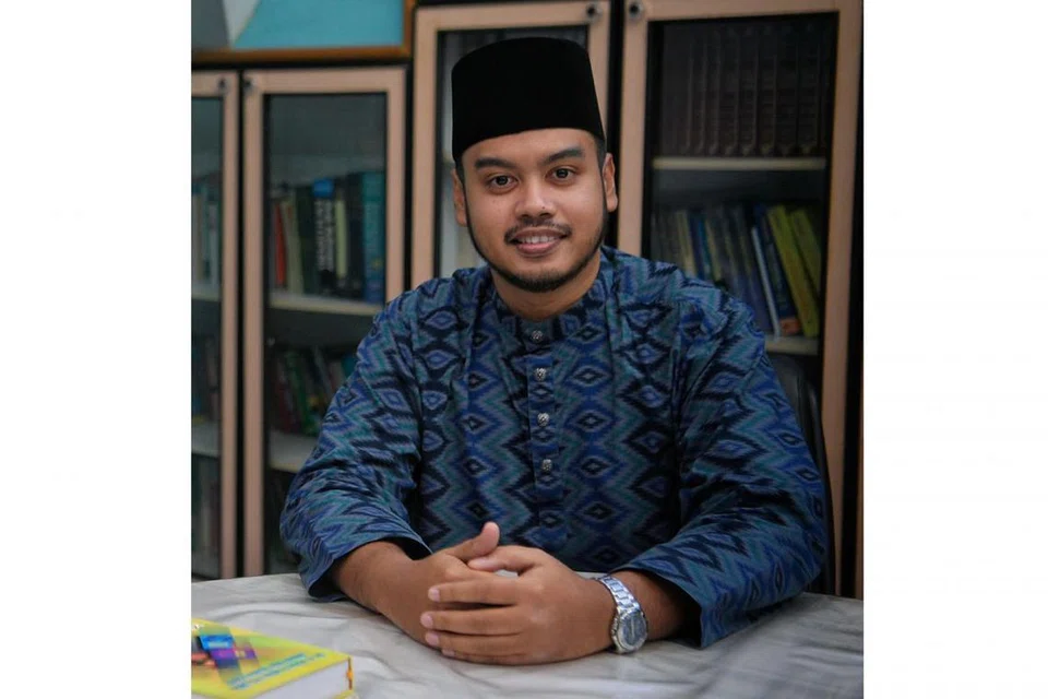 MOHON SOKONGAN: Ustaz Azri berharap beliau dan pasukan baru yang dilantik anggota untuk memimpin Muhammadiyah diberi peluang untuk meneruskan usaha baik pemimpin sebelum ini dan menerima sokongan masyarakat dalam usaha tersebut. - Foto BH oleh MARK CHEONG