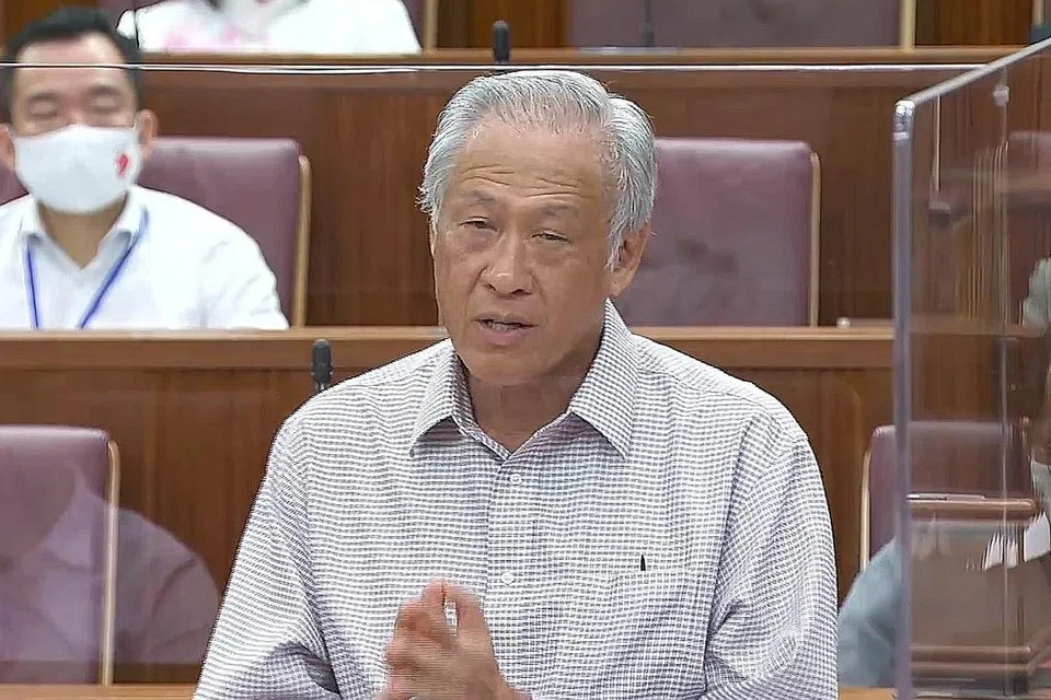 DR NG: Angkatan udara Singapura mengekalkan unit pertahanan udara pada paras yang tinggi.