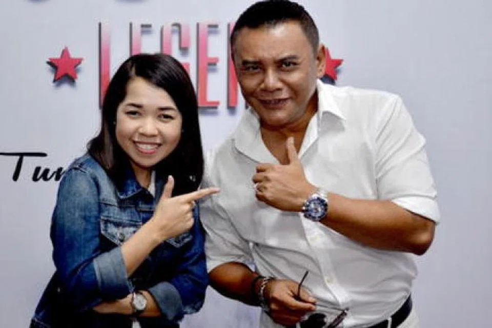 YAKIN POTENSI ANAK MUDA: Datuk Zainal Abidin gembira dengan prestasi cemerlang juara Big Stage (Musim Kelima), Nadeera Zaini, yang menjadi anak didiknya dalam program Mentor Legenda dan pernah tinggal bersama keluarganya.