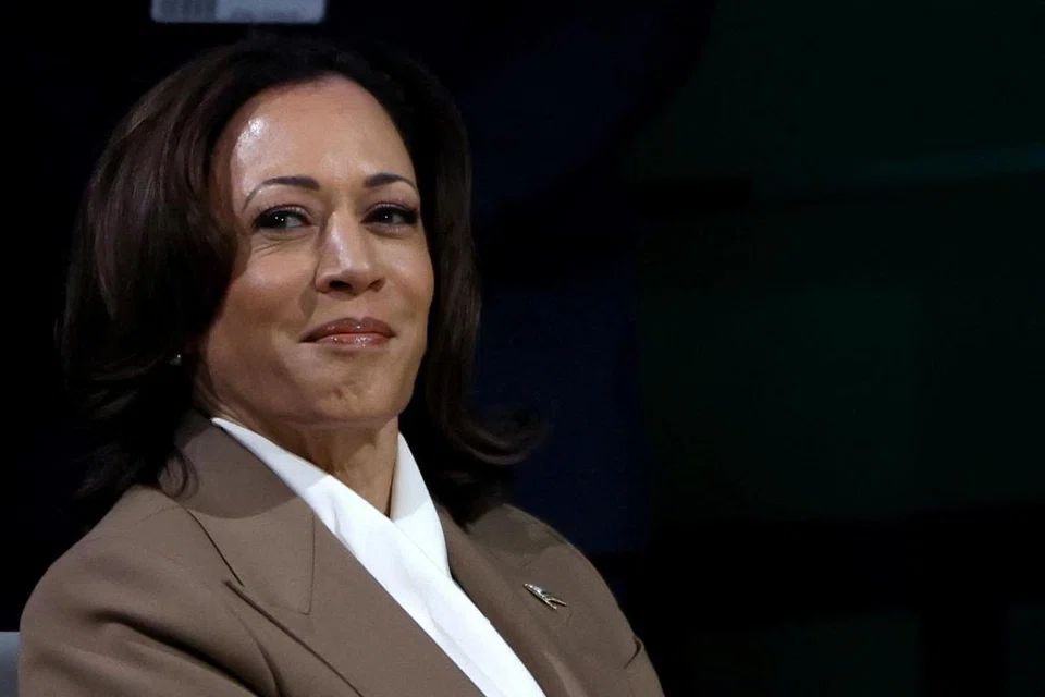 DI TEMPAT KETIGA: Cik Kamala Harris,  Naib Presiden, Amerika Syarikat.