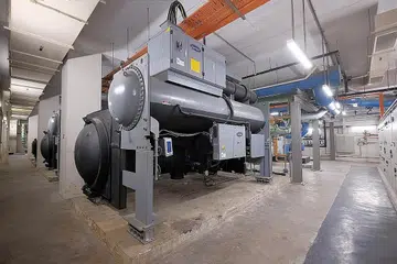 JIMAT TENAGA: Home Team Academy (HTA) kini menggunakan pendingin yang kurang melepaskan gas rumah hijau. - Foto BH oleh GAVIN FOO