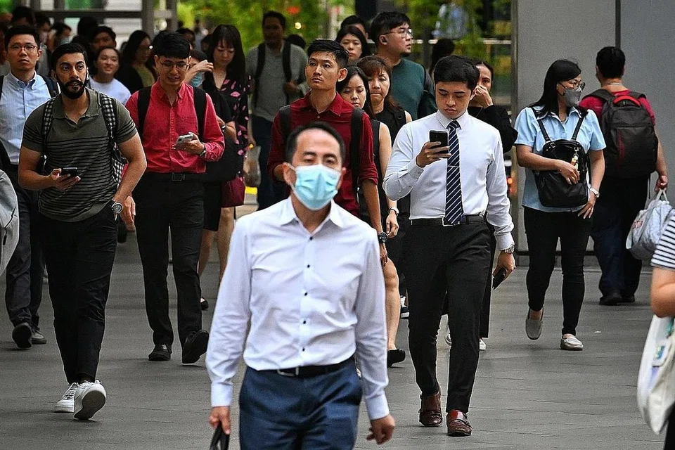 TIADA JAMINAN: Tiada formula yang dapat menjamin bahawa sistem Singapura sekarang akan terus berfungsi dengan baik bagi jangka masa panjang. Namun, apa yang boleh dilakukan Singapura ialah untuk memastikan ekonomi negara kekal stabil, warganya memiliki kemahiran dan kemahuan untuk bekerja keras dan bekerjasama, kata Encik Lee. - Foto ST