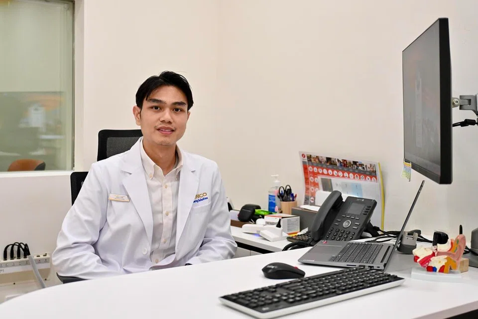 Penulis, Encik Hafiz Azmi, Pakar Audiologi Utama, di Clinico Hearing Solution.