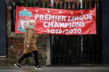 DITANGGUH LAGI: Pasukan Liga Perdana Liga England, termasuk Liverpool, perlu menunggu lebih lama sebelum musim liga 2019-2020 dapat diselesaikan. - Foto REUTERS