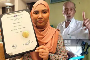 ANUGERAH BUAT MAT SENTOL: Pelawak veteran Mat Sentol (kanan) disampaikan dengan Anugerah Kehormat Permata Dunia sempena Majlis Konvokesyen Universiti Multimedia (MMU). Cucunya, Cik Ain Akashah Rosarif, yang pernah  berlakon dalam iklan, antaranya Tora dan Dendang Datang Lagi bersama datuknya itu mewakili beliau dalam menerima anugerah berkenaan.