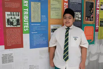 PEMIMPIN PELAJAR: Aazad, murid darjah lima di Madrasah Irsyad Zuhri Al-Islamiah, meraih manfaat daripada sumbangan zakat yang dikendalikan Majlis Ugama Islam Singapura. - Foto MUIS