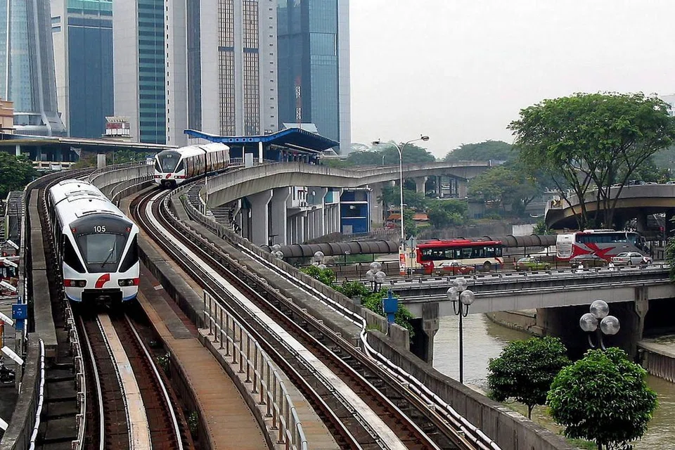 Penjenayah 'taruh dalam kocek' dikatakan menyasarkan terutamanya warga asing yang tiba di Lapangan Terbang Antarabangsa Kuala Lumpur atau yang berada di stesen sistem rel ringan (LRT).