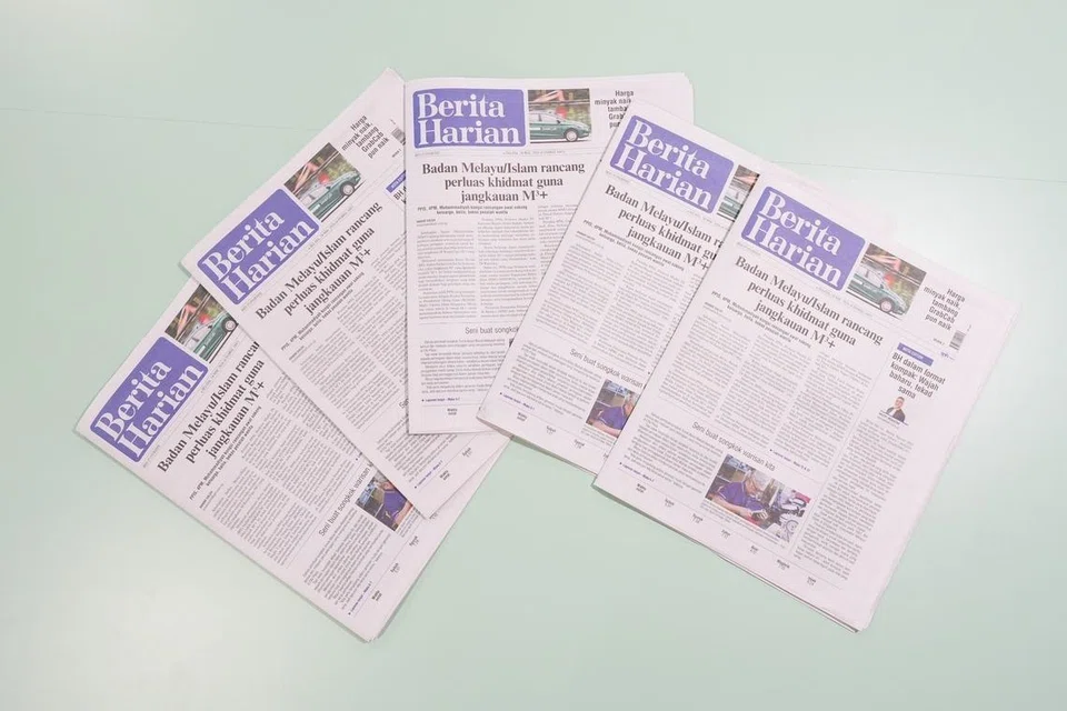 Pelancaran surat khabar Berita Harian Edisi Kompak membolehkan pembaca mengikuti berita dengan lebih mudah di mana-mana, sambil menyediakan analisis berita semasa yang lebih mendalam serta kod QR yang menghubungkan pembaca kepada platform digital BH, termasuk video dan podcast.