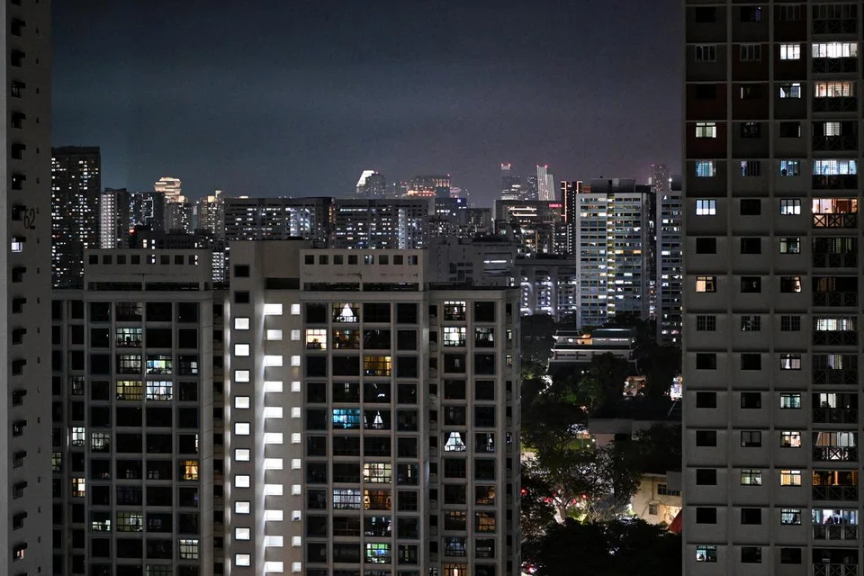 HARGA NAIK: Harga gas dan elektrik akan naik dari Januari hingga Mac 2024 disebabkan cukai karbon yang lebih tinggi, kenaikan Cukai Barangan dan Perkhidmatan (GST) dan peningkatan kos tenaga.