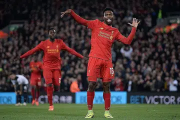 'TARIAN' KEMENANGAN: Penyerang Liverpool, Daniel Sturridge (depan), meraikan gol keduanya semasa menewaskan Spurs kelmarin. - Foto AFP